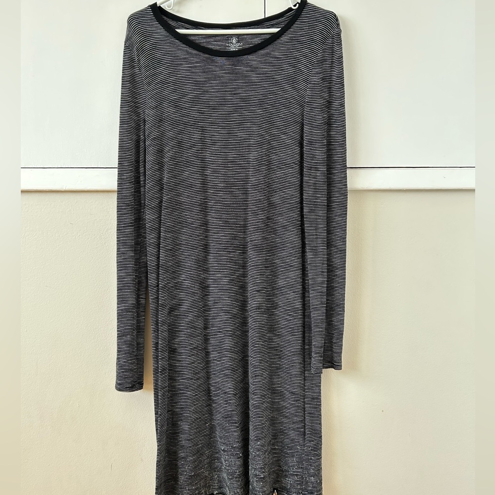 Volcom long sleeve midi